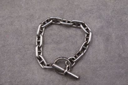 Attribué à Hermes. Bracelet en argent. Longueur:...