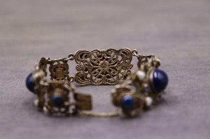 Un bracelet argent articulé avec 6 cabochons...