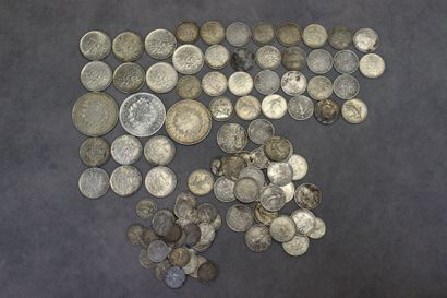 Importante réunion de pièces en argent comprenant...