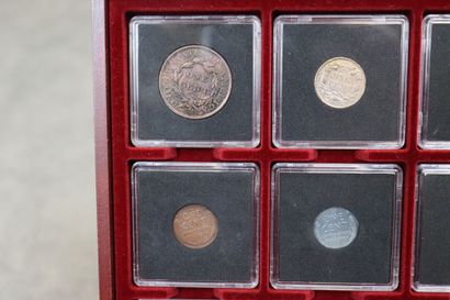 Coffret comprenant 20 pièces dont: 12 one...