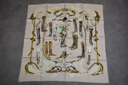 HERMES. Modèle A propos de bottes. Carré...