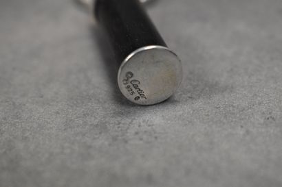 CARTIER. Porte-clefs avec monture en argent...