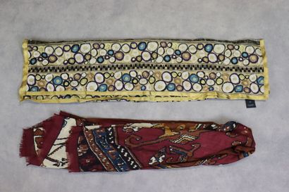 Réunion de deux foulards Montana et Jean...