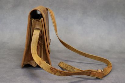 Alviero MARTINI. 1A Classe. Sac bandoulière...