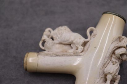 Réunion d'une pipe et un foyer en écume de...