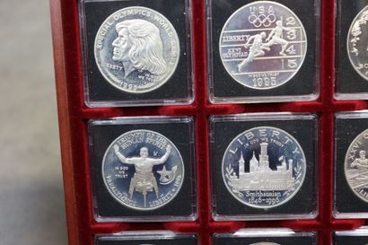 Coffret de 20 monnaies one dollar (1994,...