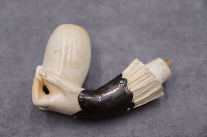 Un foyer de pipe en écume de mer représentant...