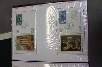 Réunion d'albums de timbres De Gaulle, Bourgogne...En...