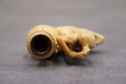Réunion d'une pipe et un foyer en écume de...