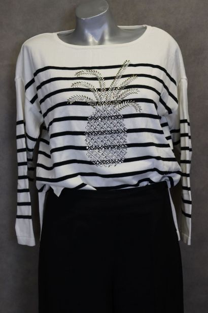 MADELEINE. Pour femme, Réunion d'une veste...