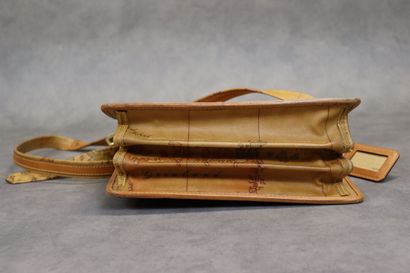 Alviero MARTINI. 1A Classe. Sac bandoulière...