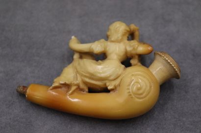 Réunion d'une pipe et un foyer en écume de...