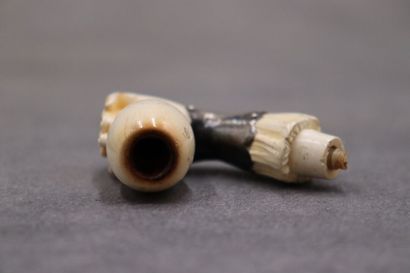 Un foyer de pipe en écume de mer représentant...