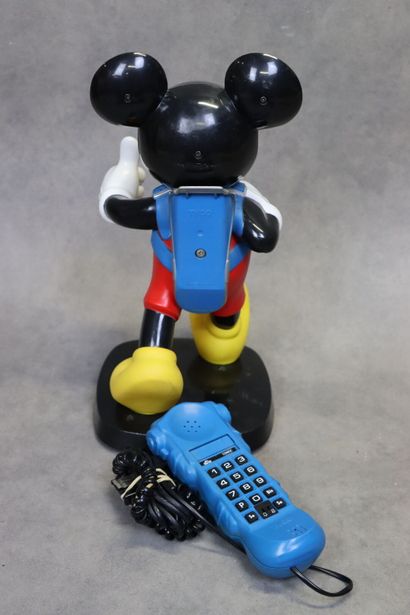 TYCO. Réunion de deux téléphones en plastique...