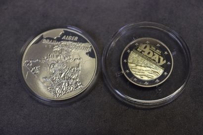 Un coffret comprenant 22 pièces France, francs...