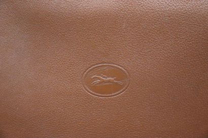 LONGCHAMPS. Sac bandoulière en cuir grainé...