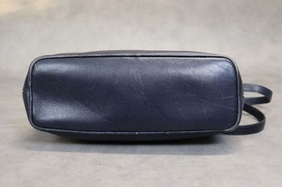 LANCEL. Sac en cuir grainé noir, bijouterie...