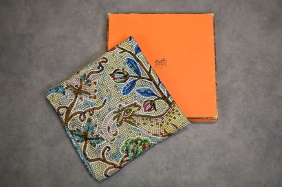 HERMES. Carré en soie à décor d'une mosaïque...