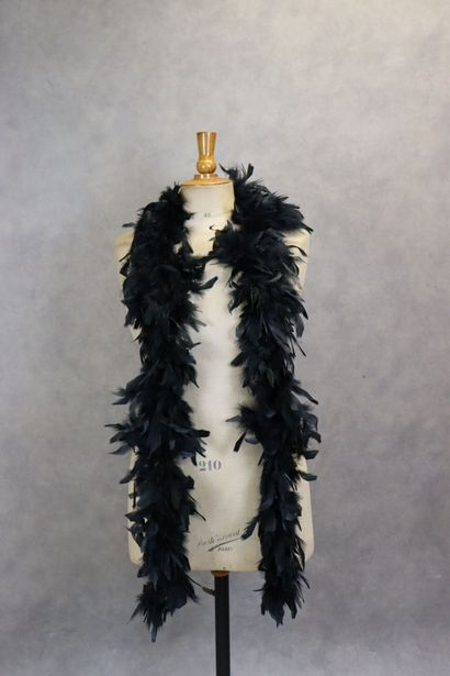 Un boa en plumes. Bon état.