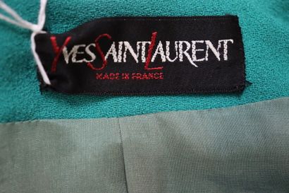 Yves Saint Laurent. Tailleur pour femme en...
