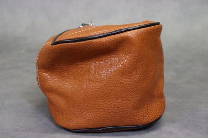 Réunion de pochettes, porte-documents, porte-cartes,...