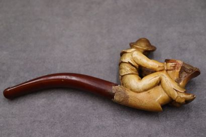 Réunion d'une pipe et un foyer en écume de...