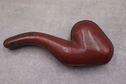 Un foyer de pipe en écume de mer avec son...