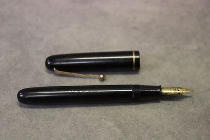 Dunhill NAMIKI. Stylo plume modèle empereur,...