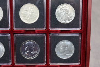 Coffret de dollars comprenant: 4 pièces one...