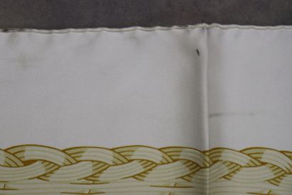 HERMES. Modèle Couvée d'hermès, carré en...