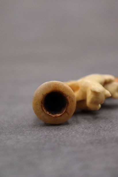 Réunion de deux pipes en écume de mer figurant...