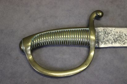 Sabre d'infanterie, poignée en laiton. Longueur...