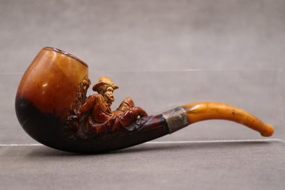 Une pipe en écume de mer à décor d'un homme...