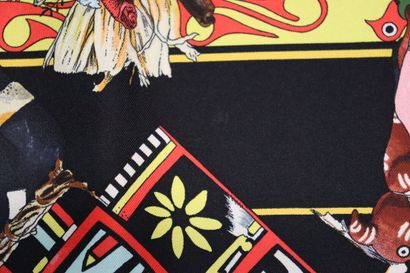 HERMES. Modèle Kachinas, carré en soie design...