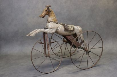 Tricycle en forme de cheval en bois, roues...