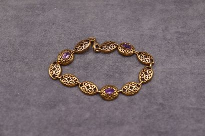 Bracelet plaqué or maille ancienne une améthyste....