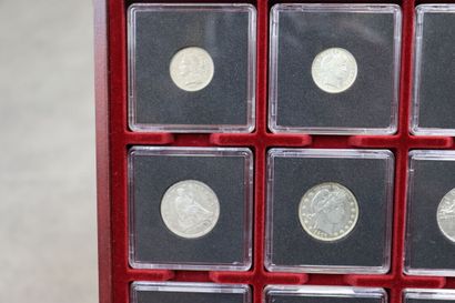 Coffret de dollars comprenant: 4 pièces one...