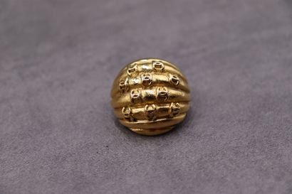 CHANEL. Paire de boucles d'oreilles clips...