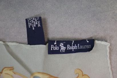 Ralph Lauren. Carré en mousseline de soie...