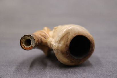Un foyer de pipe en écume de mer. Longueur:...