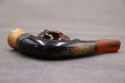 Réunion de deux pipes en écume de mer et...