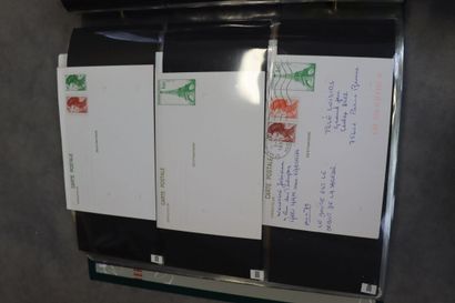 Un classeur de timbres postaux comprenant...