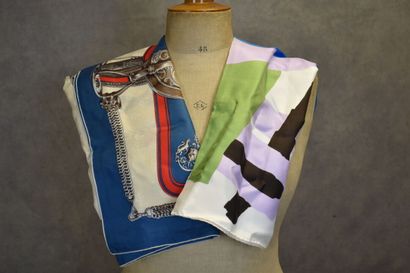 Réunion de deux foulards en soie: Pierre...