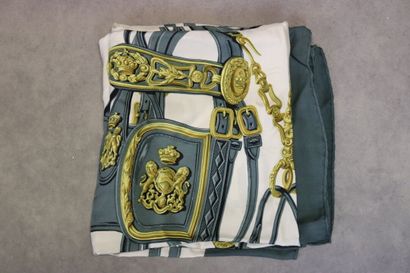 HERMES. Modèle Brides de gala. Carré en soie...