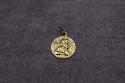 Réunion de trois médailles de Baptême en...