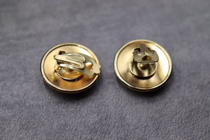 HERMES. Paire de clips à décor 
