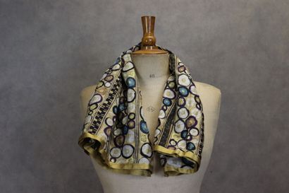 Réunion de deux foulards Montana et Jean...