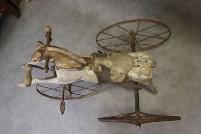 Tricycle en forme de cheval en bois, roues...