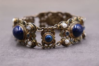 Un bracelet argent articulé avec 6 cabochons...
