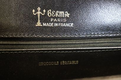 BERMA Paris. Sac bandoulière en croco noir,...